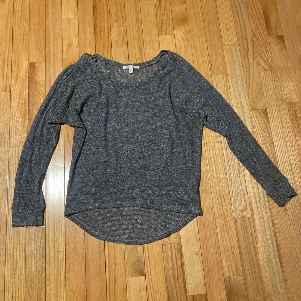 Laila Jayde Silver Grey Crew Neck Sweater Size Xs